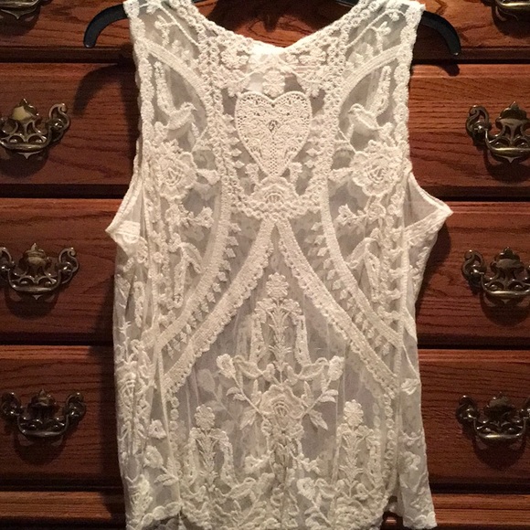 Lace top - Picture 2 of 3